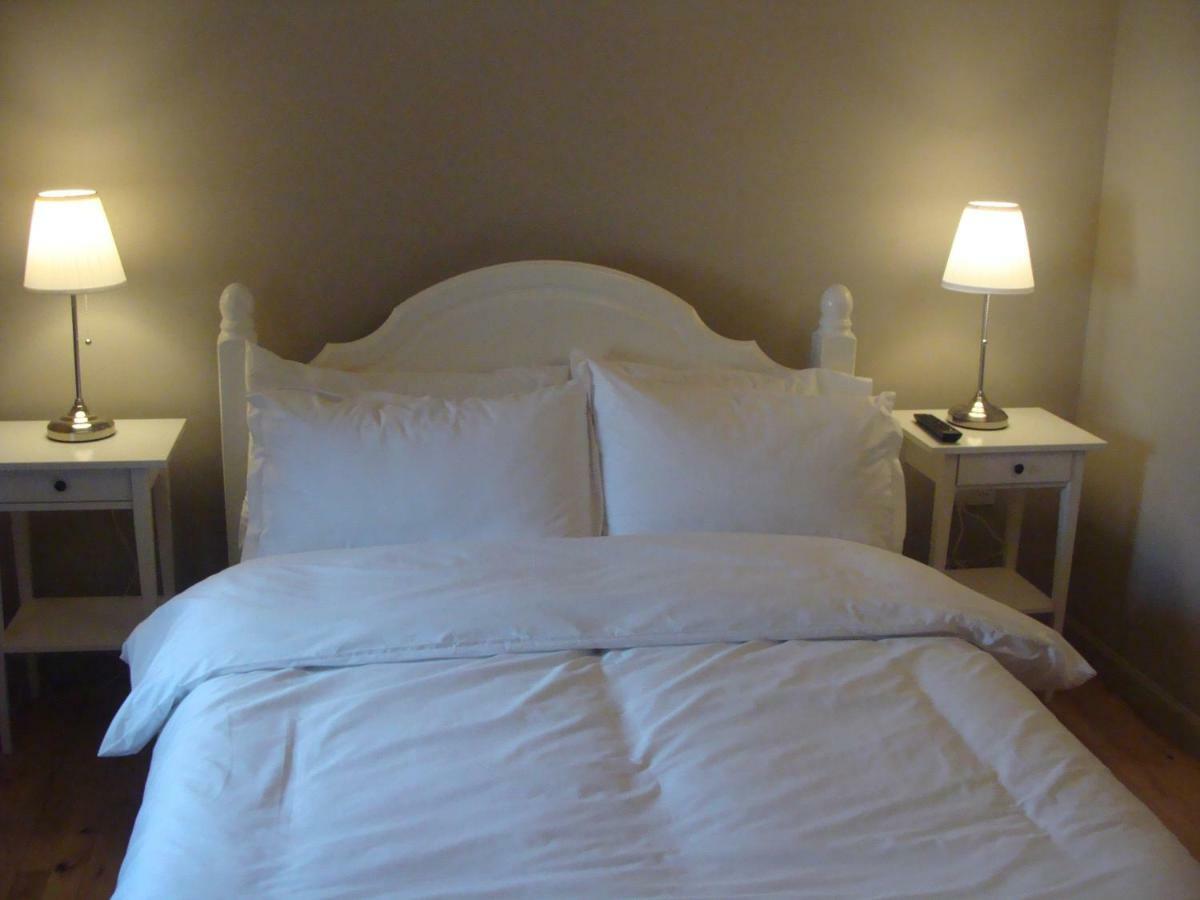Riggend Farm Bed And Breakfast Airdrie Dış mekan fotoğraf